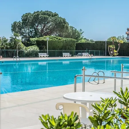 My Resid Cannes Marina Vue Мандельё-ла-Напуль